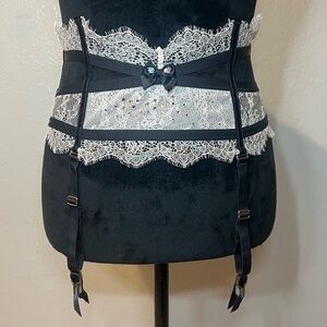 Victoria Secret Black and Cream Lace Garter Belt
